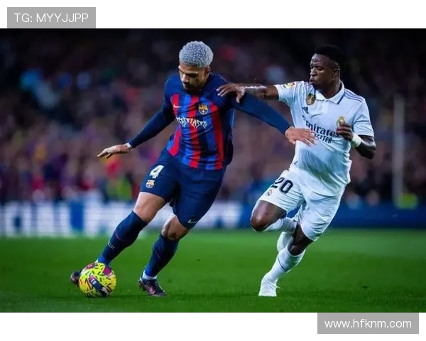 拉菲尼亚：传中与远射双威胁解析